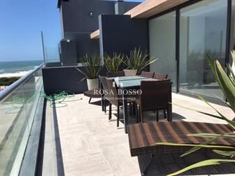 https://web5.gallito.com.uy/apartamento-frente-al-mar-en-playa-brava-inmuebles-16396345