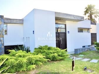 https://www.gallito.com.uy/casa-alquiler-5-dormitorios-punta-piedras-inmuebles-24324328