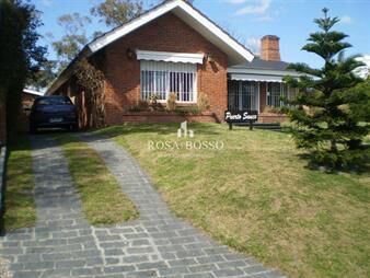 https://web5.gallito.com.uy/casa-punta-del-este-playa-mansa-4-dormitorios-inmuebles-19202621