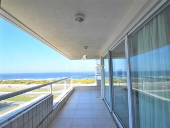 https://web5.gallito.com.uy/apartamento-en-brava-3-dormitorios-3-baños-inmuebles-20436598