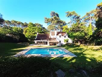 https://web5.gallito.com.uy/casa-en-mansa-4-dormitorios-inmuebles-26568271