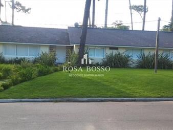 https://web5.gallito.com.uy/casa-venta-4-dormitorios-punta-del-este-mansa-inmuebles-25522545