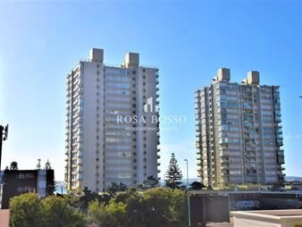 https://web5.gallito.com.uy/apto-a-pasos-de-gorlero-la-playa-y-shopping-inmuebles-22822694