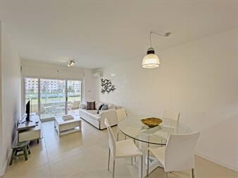 https://web5.gallito.com.uy/venta-apartamento-1-dormitorio-playa-mansa-punta-inmuebles-27662208