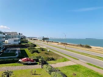 https://web5.gallito.com.uy/apartamento-en-venta-frente-al-mar-en-pinares-inmuebles-19576572
