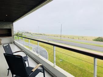 https://www.gallito.com.uy/apartamento-en-venta-de-3-dormitorios-en-punta-inmuebles-21649945
