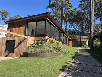 https://web5.gallito.com.uy/casa-en-venta-de-4-dormitorios-en-rincon-del-inmuebles-27547911