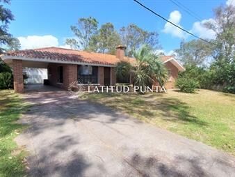 https://web5.gallito.com.uy/casa-en-venta-en-la-barra-inmuebles-27662630