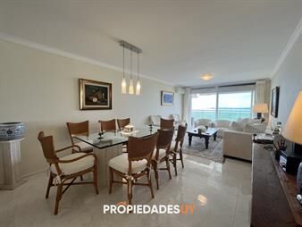 https://web5.gallito.com.uy/primera-linea-playa-mansa-inmuebles-26180678