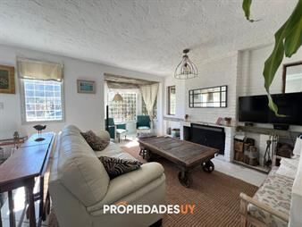 https://www.gallito.com.uy/casa-en-alquiler-de-temporada-en-la-barra-4-inmuebles-26022807