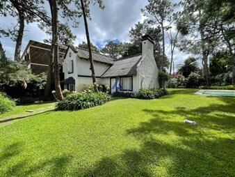 https://web5.gallito.com.uy/casa-en-brava-3-dormitorios-inmuebles-17597870