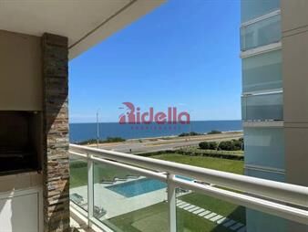 https://web5.gallito.com.uy/apartamento-en-venta-primera-linea-playa-mansa-inmuebles-27007573