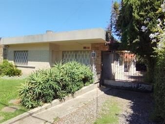 https://www.gallito.com.uy/2-casas-en-un-gran-padron-en-venta-parque-rivera-inmuebles-26928499