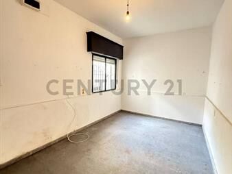 https://www.gallito.com.uy/malvin-sur-casa-o-local-al-frente-con-patio-exclusivo-inmuebles-27666189