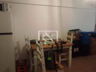 https://web5.gallito.com.uy/se-vende-monoambiente-en-pleno-centro-de-18-de-inmuebles-24417953