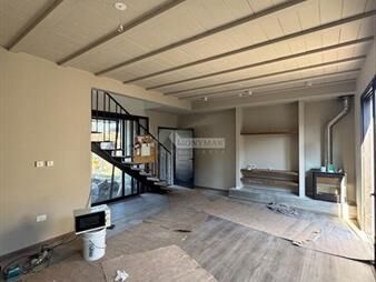https://www.gallito.com.uy/venta-casa-3-dormitorios-carrasco-tajes-y-lancasteriana-boa-inmuebles-25855280