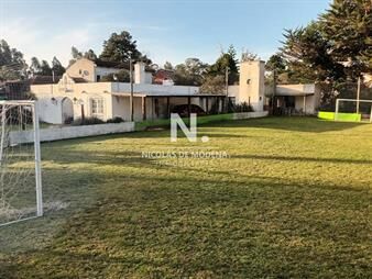 https://www.gallito.com.uy/en-venta-y-alquiler-temporal-casa-de-4-pinares-inmuebles-25035784