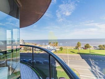 https://web5.gallito.com.uy/venta-apartamento-3-suites-mas-servicio-con-al-inmuebles-27387997