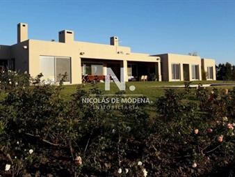 https://web5.gallito.com.uy/en-venta-chacra-de-19-hectareas-con-costa-al-inmuebles-27667542