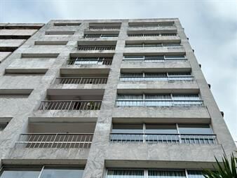 https://www.gallito.com.uy/venta-de-apartamento-a-reciclar-3-dormitorios-y-servicio-g-inmuebles-27667122