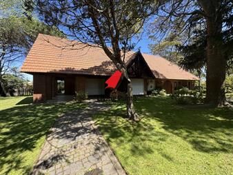https://web5.gallito.com.uy/hermosa-casa-a-200-mtrs-del-mar-inmuebles-26427335