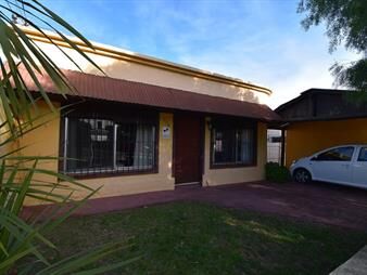https://www.gallito.com.uy/casa-con-apartamento-y-piscina-en-venta-en-colonia-inmuebles-27670400
