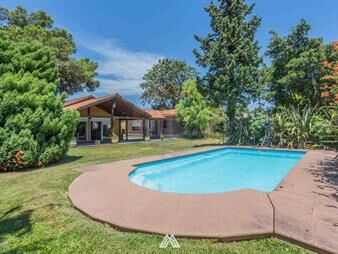 https://web5.gallito.com.uy/vendo-divina-casa-cpiscina-y-gge-en-peñarol-inmuebles-27670711