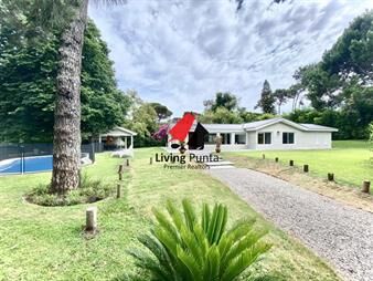 https://web5.gallito.com.uy/casa-en-alquiler-temporario-playa-mansa-4-dormitorios-inmuebles-27352274