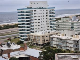 https://www.gallito.com.uy/venta-apartamento-en-la-brava-inmuebles-27670774