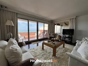 https://web5.gallito.com.uy/excelente-propiedad-en-primera-linea-de-playa-inmuebles-26063158
