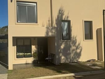 https://www.gallito.com.uy/venta-casa-de-2-dormitorios-en-solymar-inmuebles-27670926