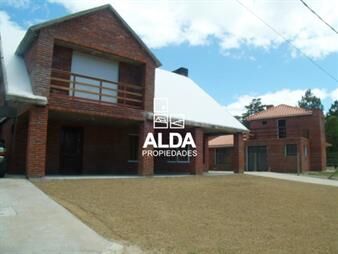 https://www.gallito.com.uy/casa-en-los-angeles-filo-ref-ca100606-inmuebles-20246493