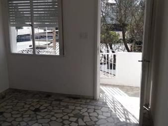 https://web5.gallito.com.uy/apto-con-renta-en-venta-2-dormitorios-y-mordellie-inmuebles-25137638