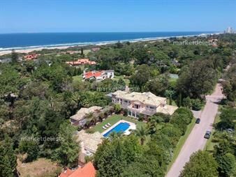 https://web5.gallito.com.uy/villa-italiana-playa-brava-inmuebles-25367837