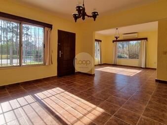 https://web5.gallito.com.uy/venta-casa-2-dormitorios-2-baños-y-barbacoa-en-parque-del-inmuebles-27670497
