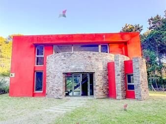 https://web5.gallito.com.uy/casa-en-venta-en-club-del-lago-punta-ballena-inmuebles-27032732
