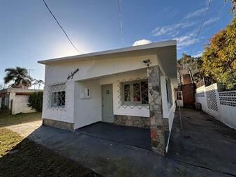 https://www.gallito.com.uy/alquiler-casa-2-dormitorios-y-barbacoa-atlantida-inmuebles-27674886