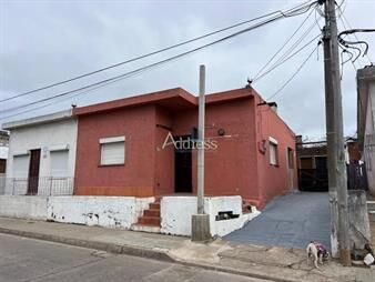 https://www.gallito.com.uy/casa-en-alquiler-en-el-centro-de-maldonado-dos-inmuebles-27576398