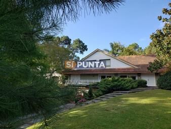 https://web5.gallito.com.uy/casa-a-la-venta-sã³lida-y-con-muy-buen-frente-y-inmuebles-27610280
