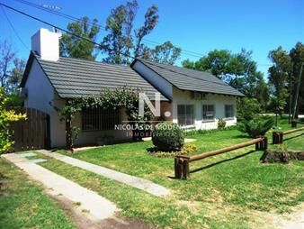 https://www.gallito.com.uy/casa-en-la-barra-tres-dormitorios-con-piscina-en-alquiler-inmuebles-25041642