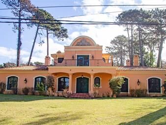 https://web5.gallito.com.uy/venta-casa-4-dorm-piscina-inmuebles-27688303