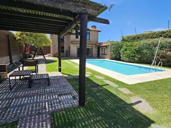 https://www.gallito.com.uy/2-casas-en-venta-5-dormitorios-piscina-inmuebles-26907126