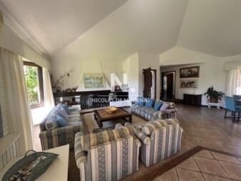 https://web5.gallito.com.uy/casa-a-la-venta-en-punta-del-este-departamento-inmuebles-27688584