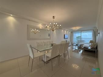 https://web5.gallito.com.uy/en-venta-espectacular-planta-en-primera-linea-inmuebles-22538256