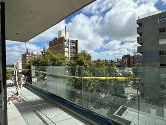 https://web5.gallito.com.uy/venta-apto-2-dorm-a-estren-terraza-punta-carretas-inmuebles-27161378