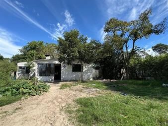 https://web5.gallito.com.uy/venta-casa-para-reciclar-con-amplio-terreno-en-parque-del-inmuebles-27190303