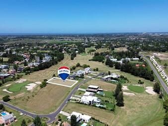 https://web5.gallito.com.uy/venta-de-terreno-en-lomas-de-la-tahona-inmuebles-27691155