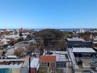 https://web5.gallito.com.uy/apartamento-en-venta-2-dormitorios-bien-ubicado-malvin-sob-inmuebles-27683152