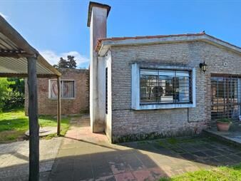 https://www.gallito.com.uy/venta-casa-shangrila-tres-dormitorios-inmuebles-27662341