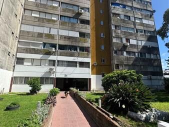 https://www.gallito.com.uy/hermoso-apartamento-en-complejo-euskalerria-inmuebles-27169326
